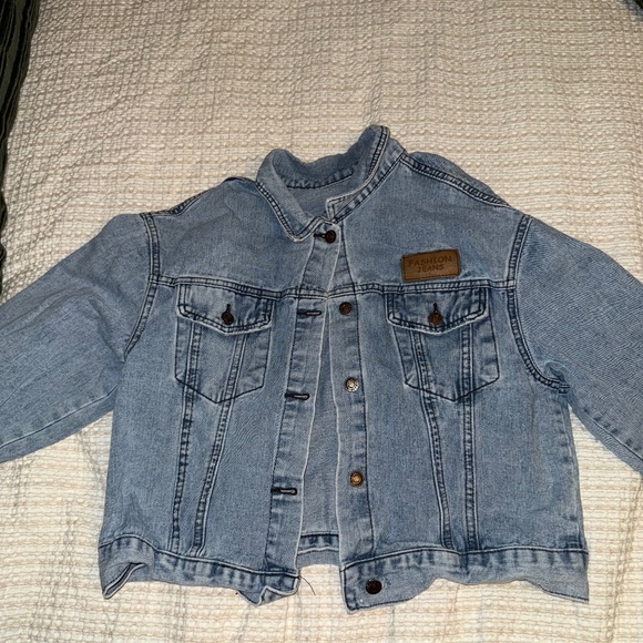 Jean jacket - Picture 1 of 3